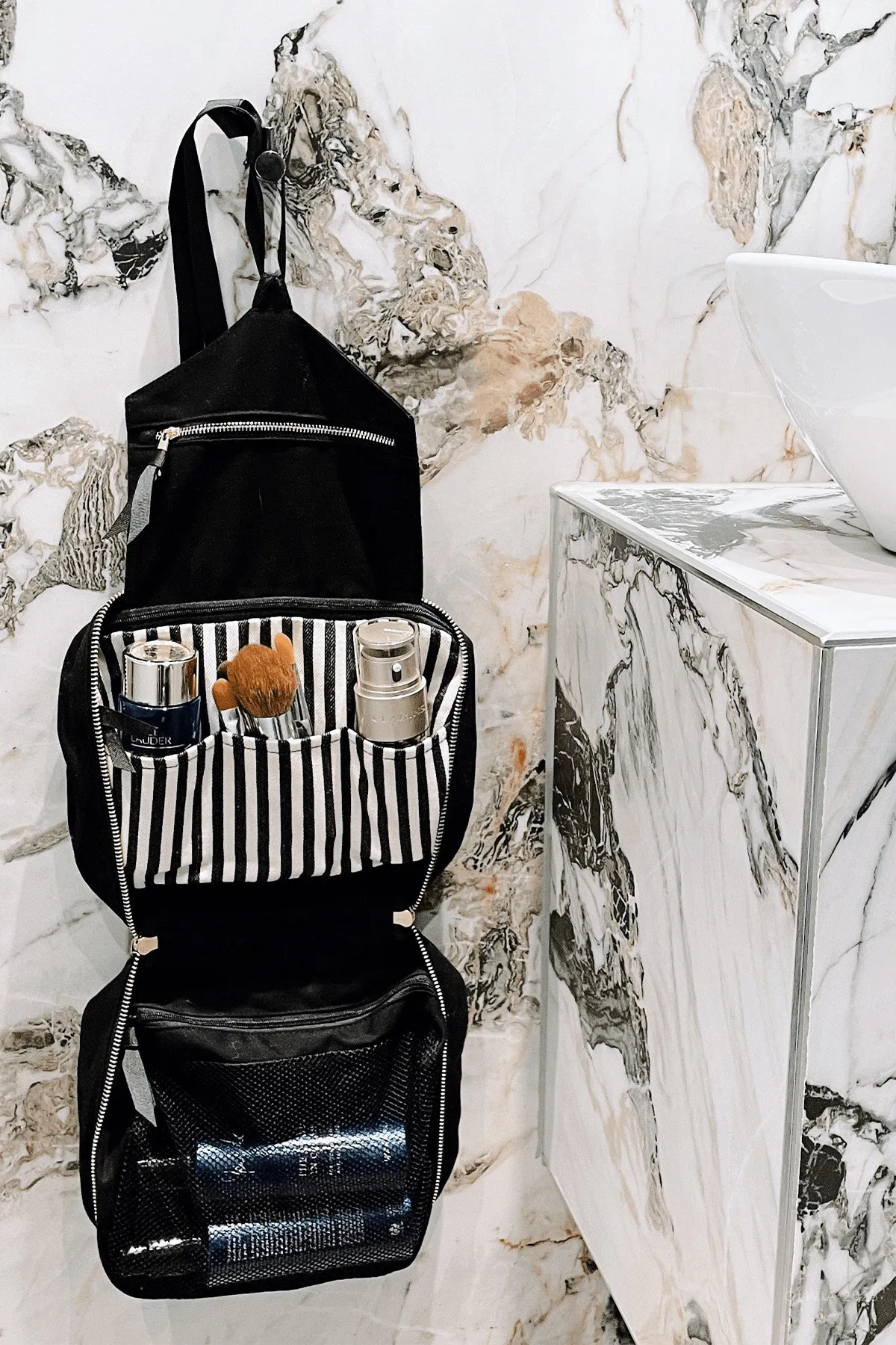 Folding Hanging Toiletry Case in Black