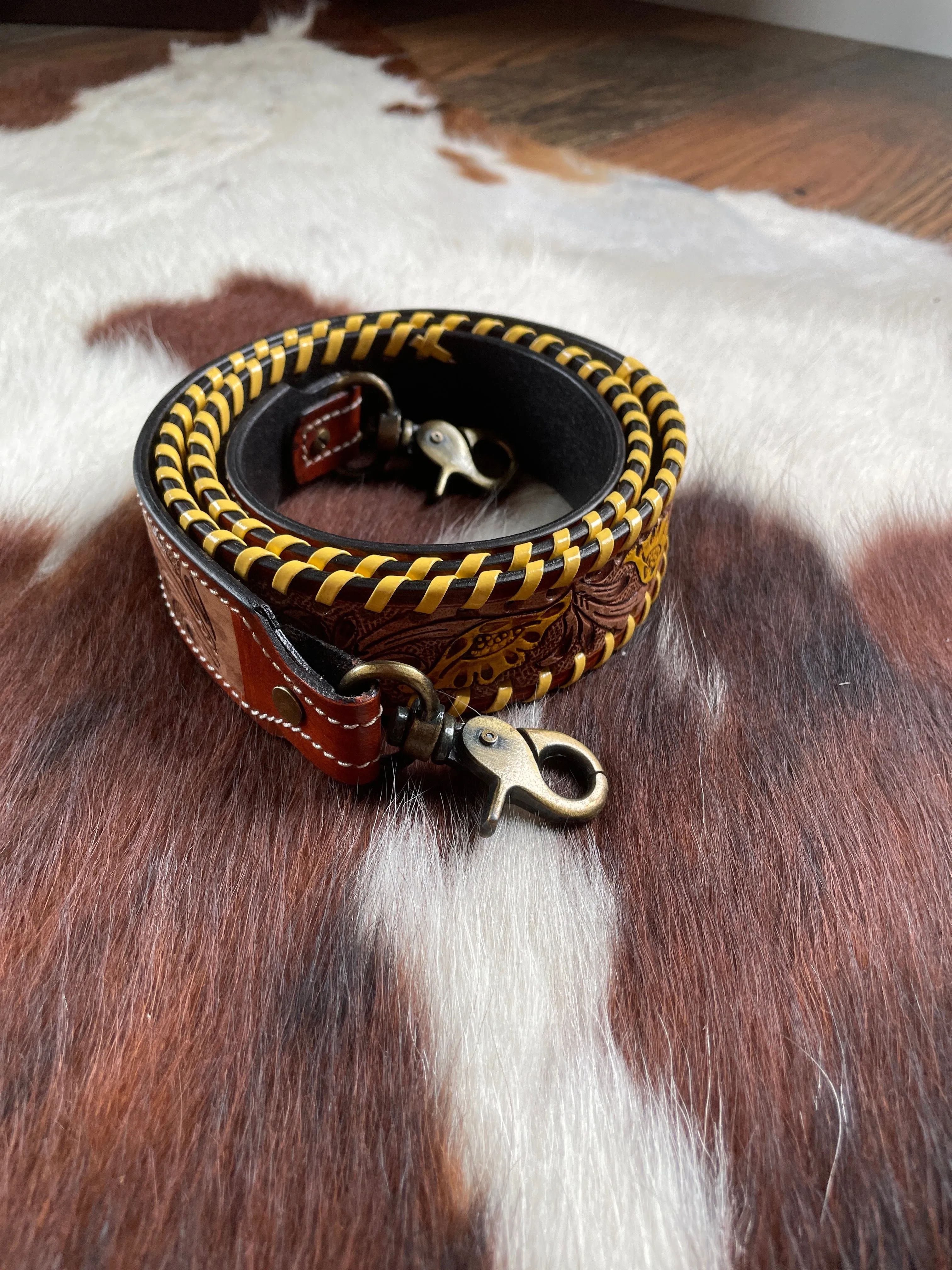 GOLDEN STRAP