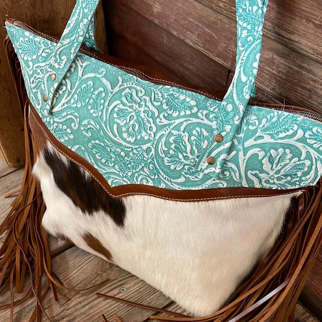 June - Tricolor w/ Turquoise Sand tool