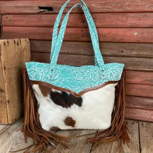 June - Tricolor w/ Turquoise Sand tool
