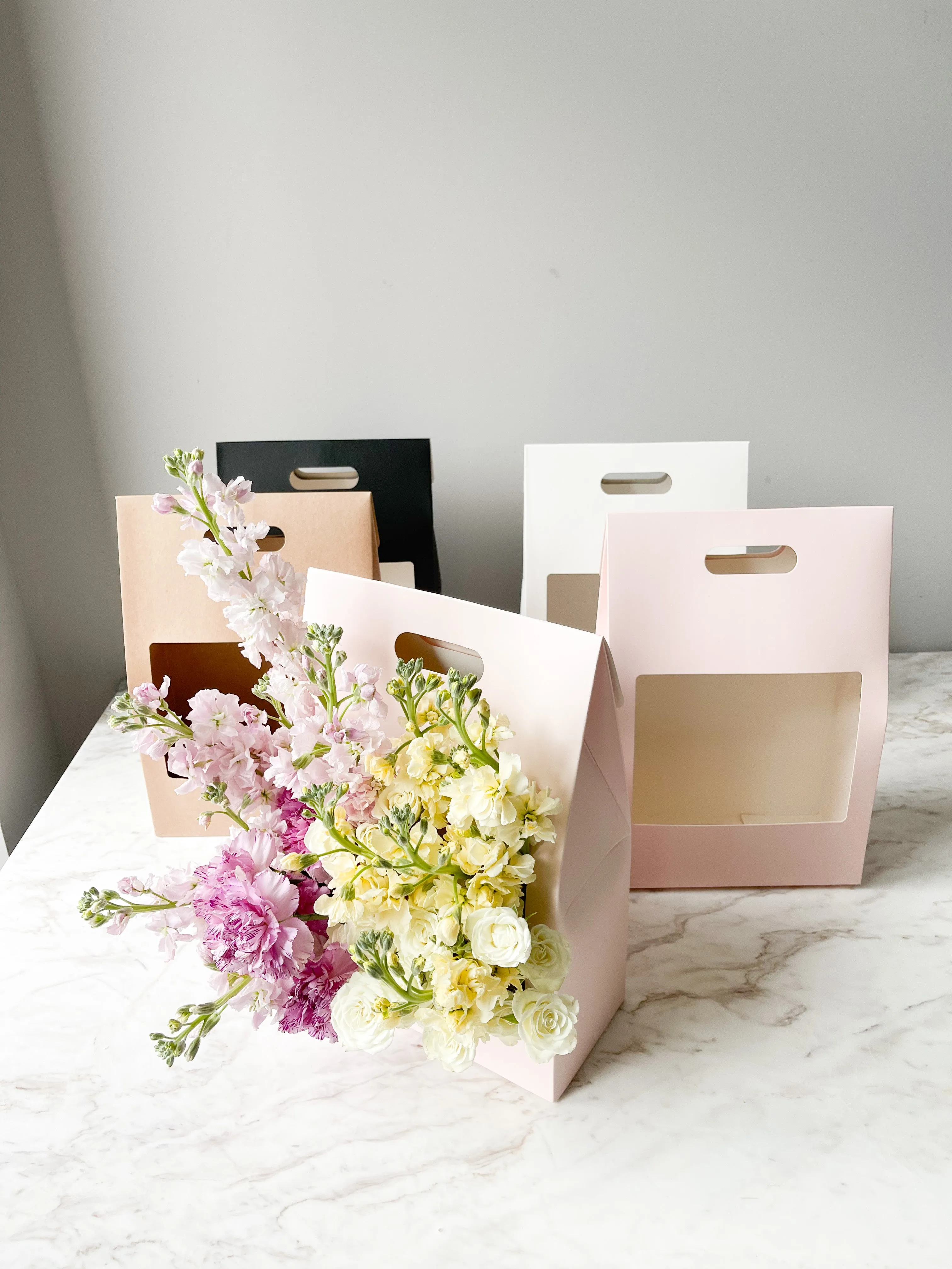 Messenger flower basket with handle in Variety Color