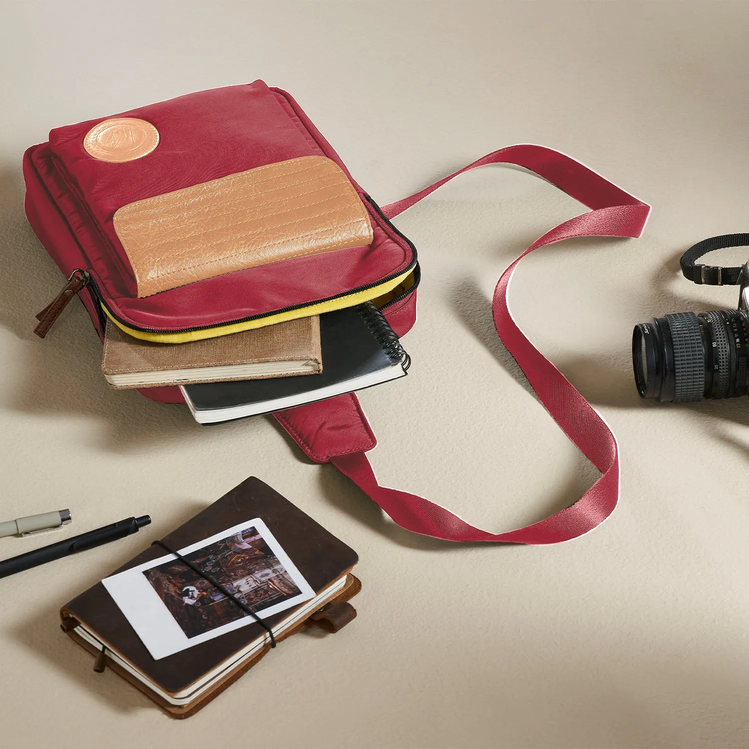 Mona B Unisex Messenger Crossbody Bag: Sierra Wine